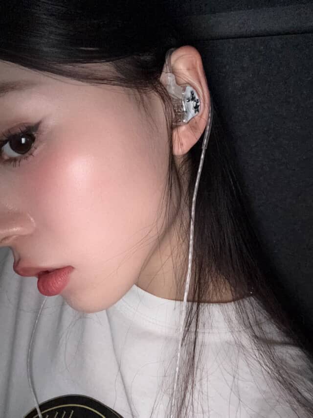 illit イヤホン イヤモニ 𝗰𝗼𝗳𝗳𝗲𝗲 on X: