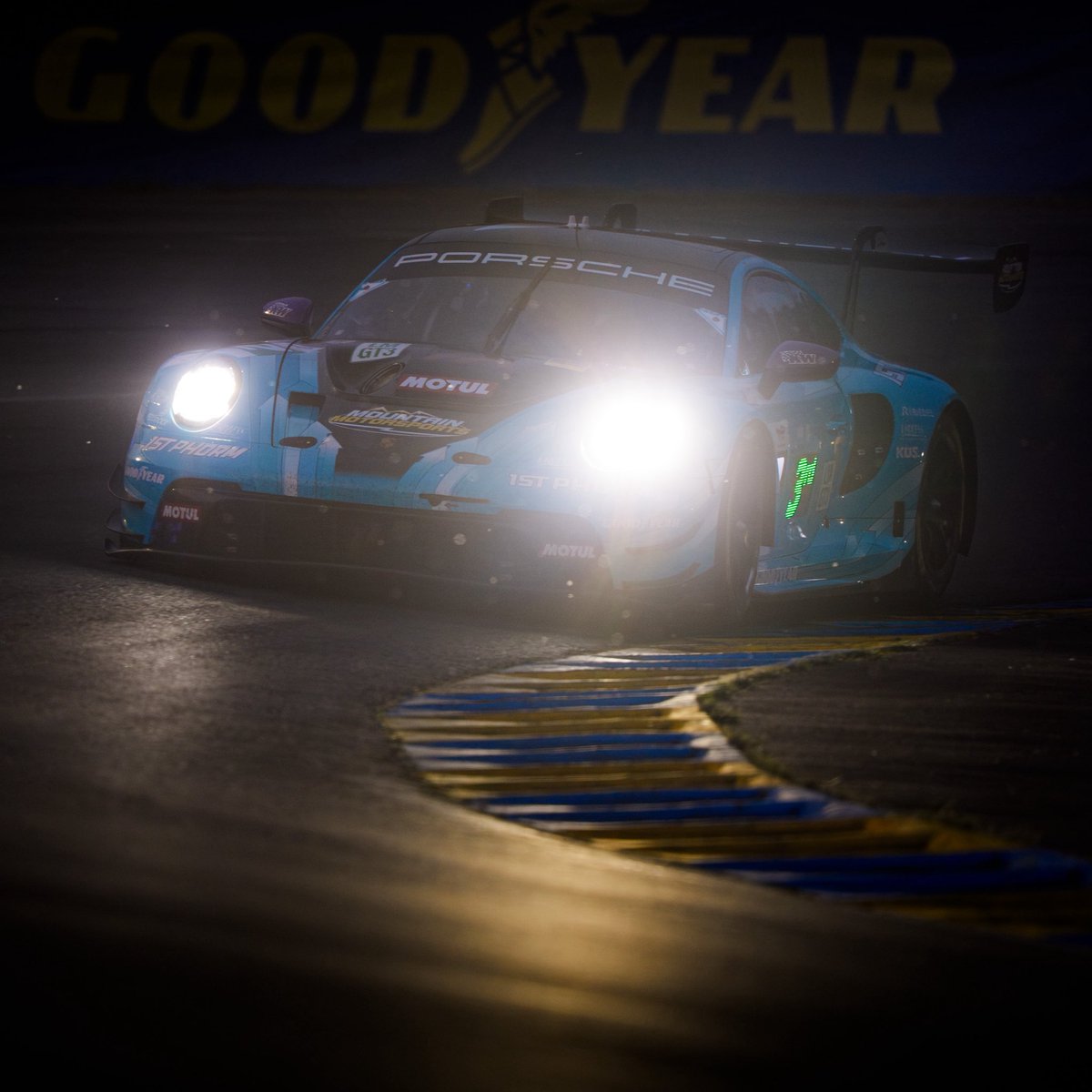 TheWorldofGT3's tweet image. The night portion of the 24 Hours of Le Mans is over!

📸: AMG Motorsport | Ferrari Races | Porsche | BMW Motorsport 
#LeMans24