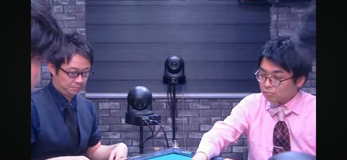 第1戦東場終了、現在内川さん僅差のトップ🀄️このまま逃げ切れるか⁉️

しかし1戦目にして全員が一打一打すごく慎重で、重たい空気。

これBEASTXオーディションに間に合うか…💦

#Mリーグ
#EX風林火山
#麻雀 
#オーディション