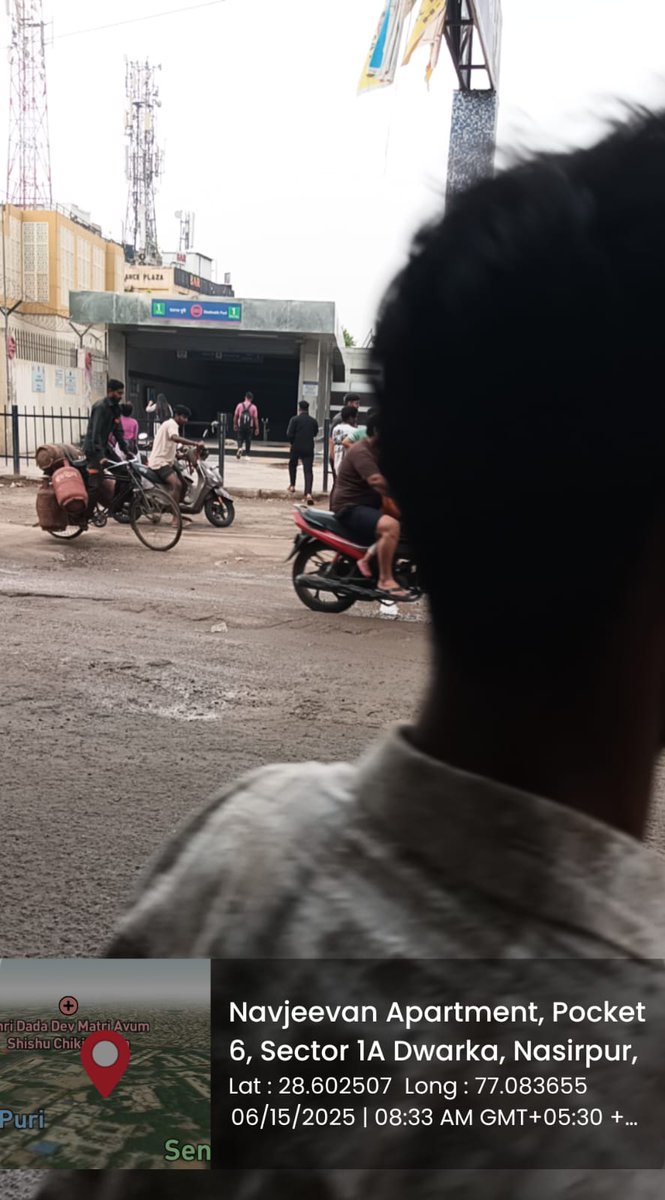 ChandanCSLLB's tweet image. Phots are self explanatory.

 Residents have been facing issues since  3 years. Road conditions are responsible for high pollution, daily accidents, traffic, water logging and approaching the metro.  July is going to be painful if no action is taken.