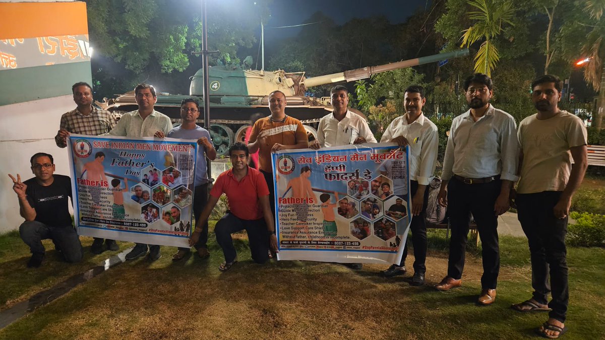 SIMM_Nagpur's tweet photo. #Fathers_Day15thJune2025
#FathersDayCelebration 
#FathersDay2025
#15thJune2025
@SIMM_Nagpur #SaveIndianMenMovemevement wishes all #Fathers a very #HappyFathersDay
We appeal #IndianWomen, #IndianJudiciary, #IndianLegislature, #IndianPolice, to #StopParentalAlienationOfFathers. https://t.co/M7UBwi1caT
