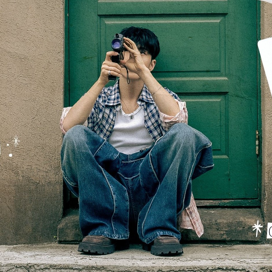 아니...
휀걸들이 머리 덮은거 좋아한다고
헤어피스 붙이고 생일영상을 찍엇다고...?
이게 남자고 호랑이야....