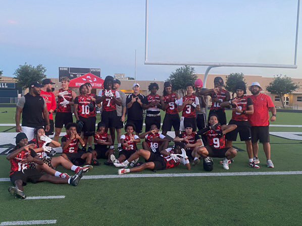 RoKing5_'s tweet image. My team and i will be playing at the 7v7 state tournament at the College Station June 27th-28th @BNitcholas @MacArthurTX @TommyHolmesTLU @BallCoachHP @DemarcusHaskins @DrewColemanSr30