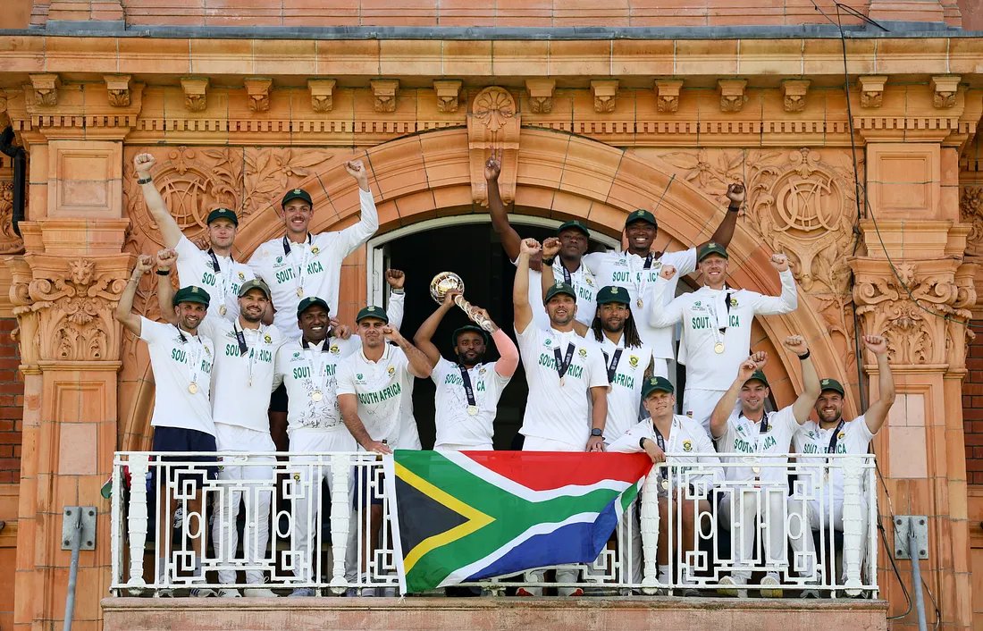 Mr_Bai007's tweet image. உலக கிரிக்கெட் வரலாற்றில் பொன்னெழுத்துக்களால் பொறிக்கப்பட வேண்டிய நாள் என்றால் அது நேற்றைய தினம் என்று சொல்லுவேன் கிரிக்கெட்டின் Mecca என்று அழைக்கப்படும் Lords மைதானத்தில் சவுத் ஆப்பிரிக்கா அணி ஆஸ்திரேலியா அணியை அதுவும் சாதாரணமாக எல்லாம் அவர்களை குறிப்பிட முடியாது Mighty Aussies