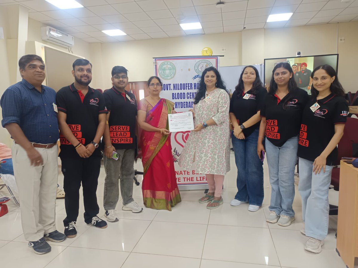 psr2009's tweet photo. 180 units collected at #BloodDonationCamp for Niloufer Hospital, Huderabad by Sankalp Club (IBS) &amp; Indian Development Foundation (IDF) @ @IBSHyd on #WorldBloodDonorsDay (June 13-14).
Huge thanks to donors &amp; the Sankalp team! #Hyderabad #Telangana #SocialImpact #blooddonation https://t.co/gk1VncIMF7
