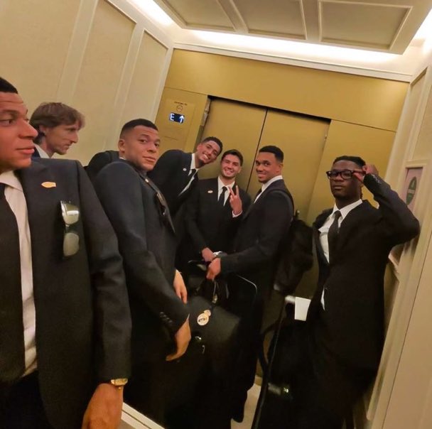 Dr__Ignacio's tweet image. If I went back in time and showed you this image in the summer of 2022, would anyone have believed me??