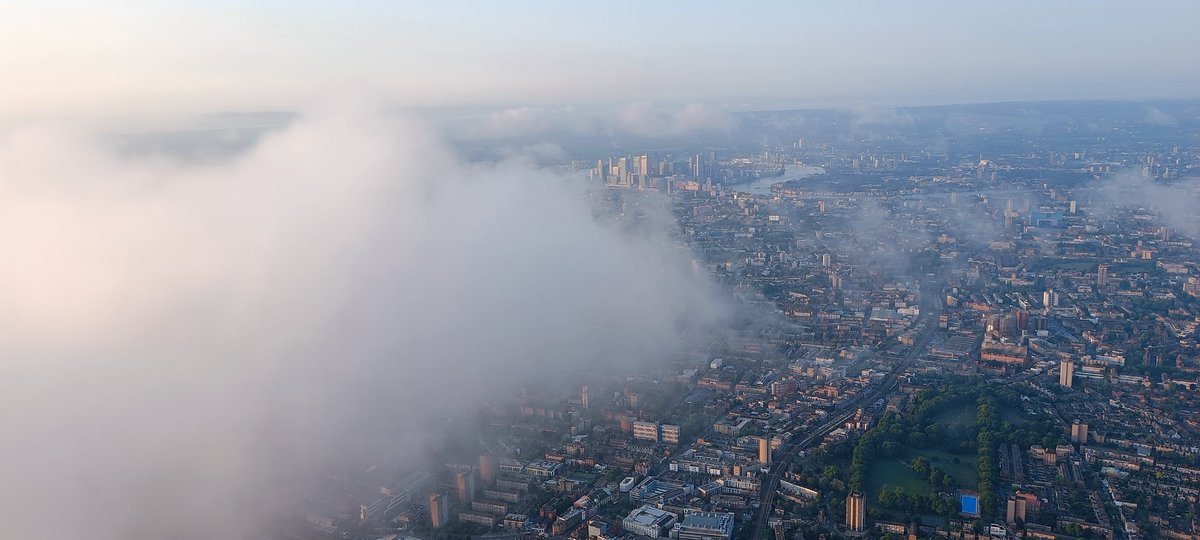 NPASLondon's tweet image. After a long night duty we were gifted with these glorious views. #pilotsglory