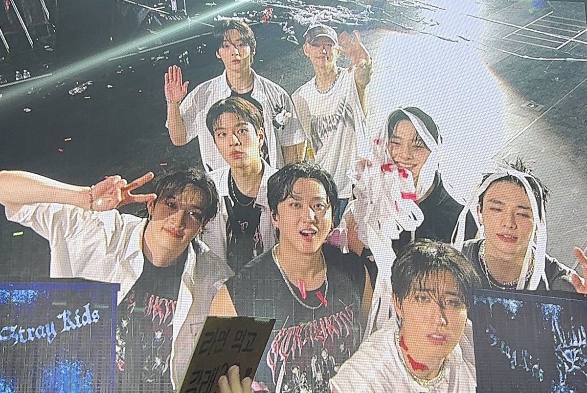 innieknowmin's tweet image. meu lar