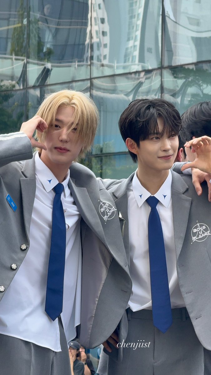 chenjiist's tweet photo. 250614 상암절 #김건우 #KIMGUNWOO #라이언 #RYAN

the amount of photos and videos i have of ryan w other contestants is insane like okay mr popular! 

#보이즈플래닛2 #보이즈2플래닛 #보플2 #BOYS2PLANET https://t.co/Z11DGOfs6a