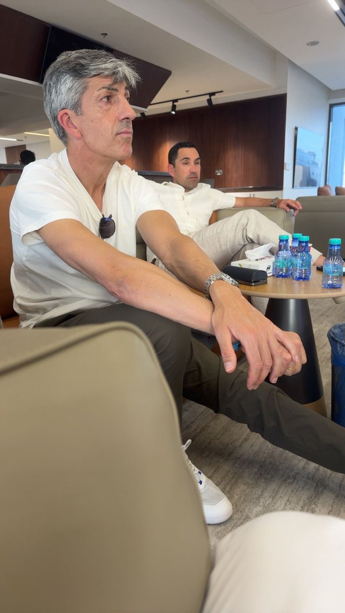 صور أخرى لزيارة مدربكم #ألغواسيل… لناديكم #الشباب