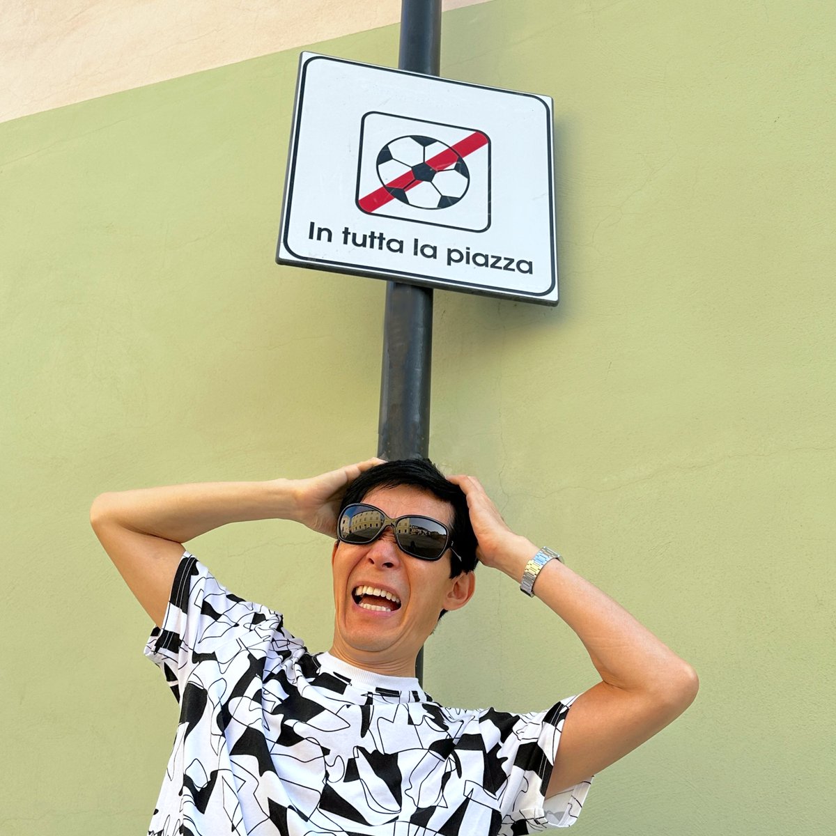 📻️【今日のNHKラジオ第1。夜は大矢アキオ ロレンツォ】23時８分頃「ラジオ深夜便」にイタリアから生出演します。テーマは「なんでイタリアで？ サッカー禁止条例 各地で相次ぐ」 ネットラジオ らじる★らじるでは同時放送＆1週間聴き逃しサービスも　#NHK  #ラジオ深夜便 #イタリア