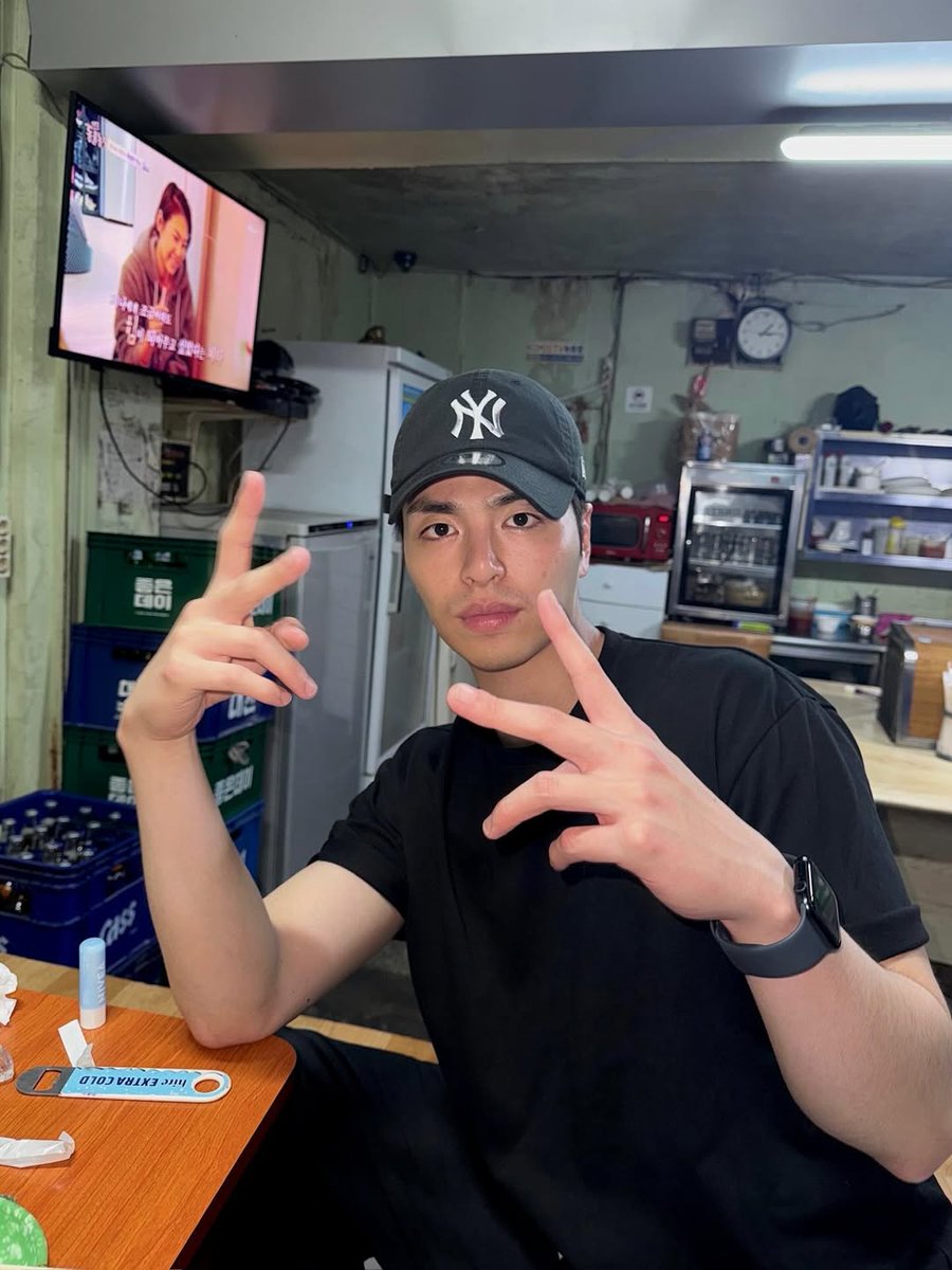 kooskyjunhoe's tweet photo. koo junhoe instagram update https://t.co/8n2uZHHPDS