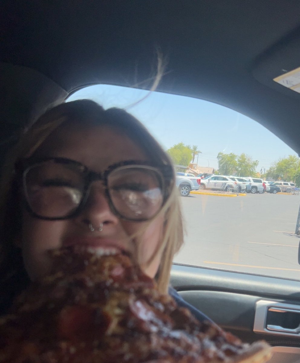 IMAMUNCH tweet media