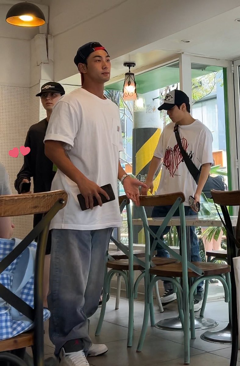 apparently this is my first time seeing this nuest pics? it’s from july 2024🥹