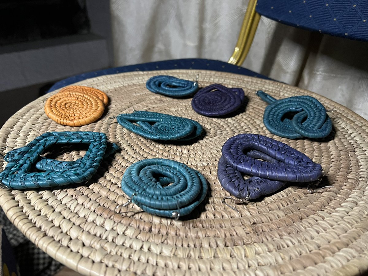 Oma_GuGu's tweet image. Please if you can see this, help my brand by quoting anything with it 🥹. Please 🙏