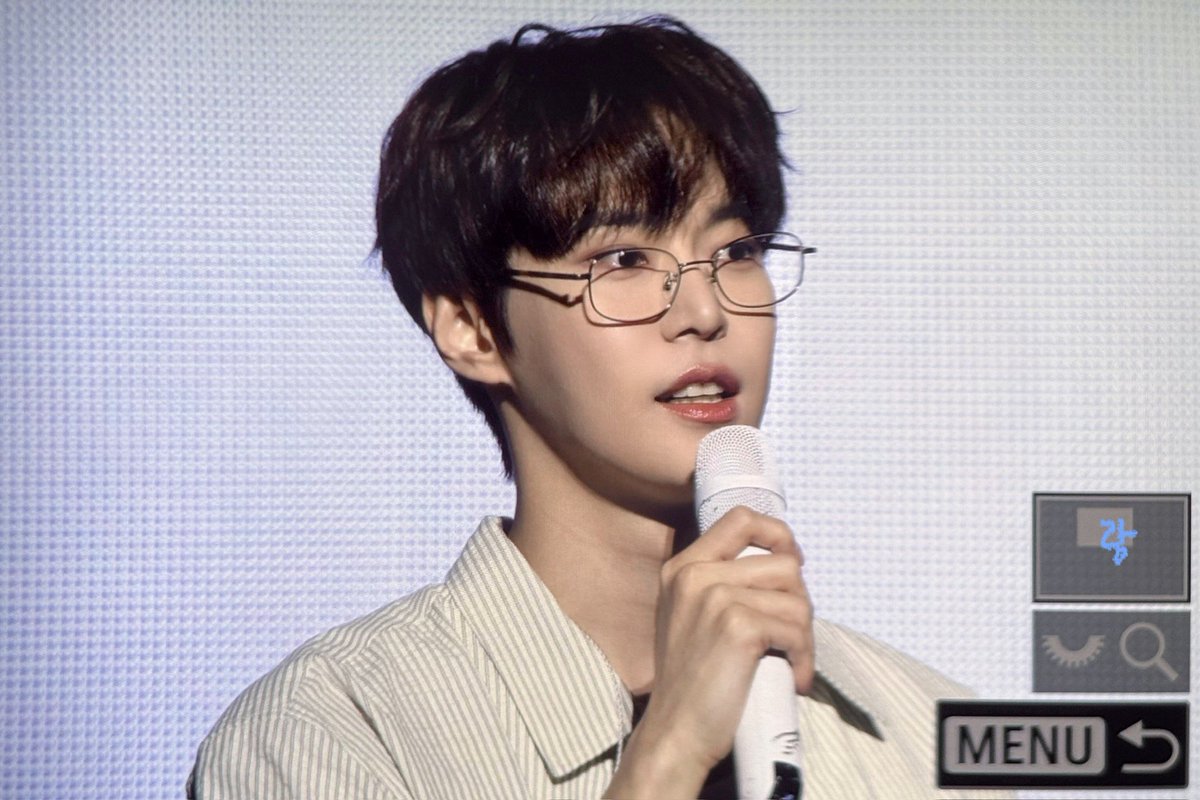 250615 사첵 #도영 #doyoung

안경 .................. 🥹🥹🥹🥹🥹