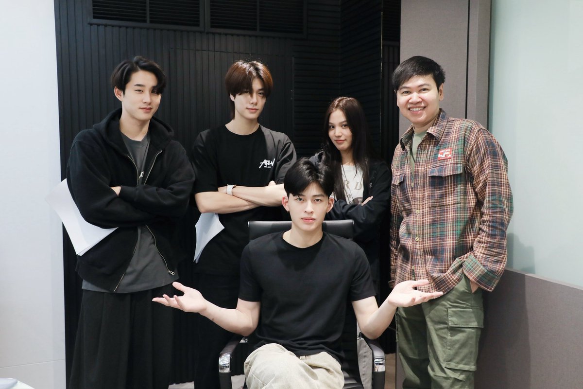 มีสติหน่อยคุณธีร์ Me and Thee tweet media