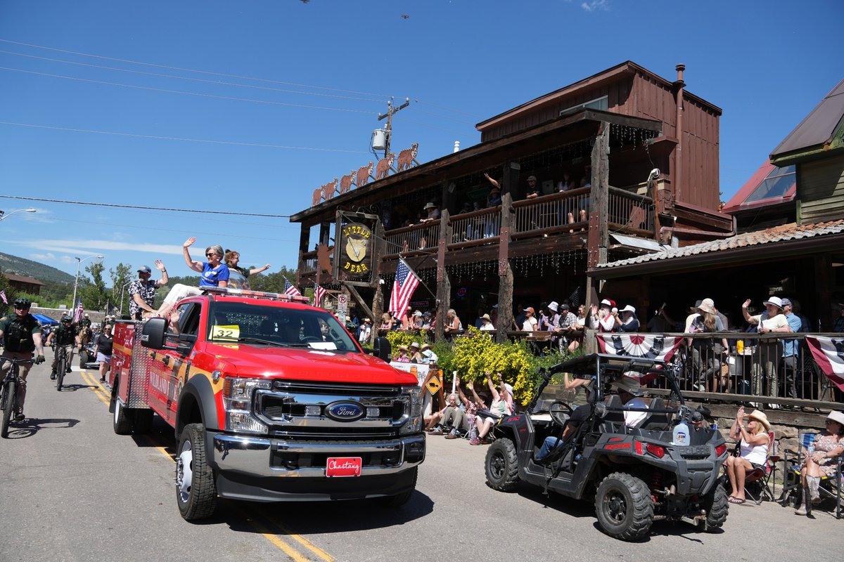 Stronger Wildfire Response, Thanks to You

Thank you, Jefferson County voters, for passing Ballot Measure 1A. Because of your support, we were able to purchase this new brush truck to strengthen our wildfire prevention efforts.

Riding on the new truck in the Evergreen Rodeo