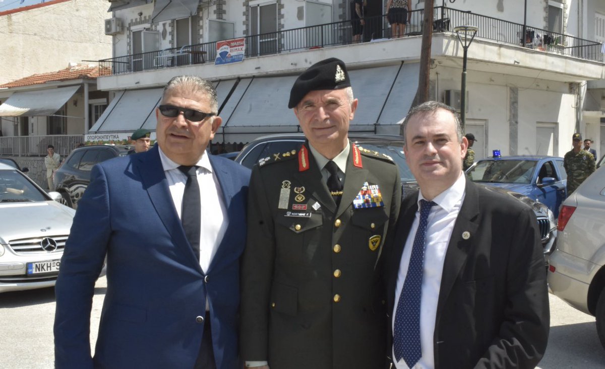 jxatziemmanouil's tweet photo. Για λίγες ώρες η Κεραμωτή έγιναν το επικέντρο.Η παρουσία του Ν.Χριστοδουλίδη έδωσε βαρύτητα,Ο Δήμαρχος Νέστου&amp; Ο Πρόεδρος δεν έκρυψαν τη συγκίνησή τους.
Ο Νεστος δεν φιλοξένησε απλώς μια τελετή μνήμης. Έγραψε μια σελίδα σύγχρονης ιστορίας,δίνοντας υπόσταση στη λέξη εθνική ενότητα https://t.co/nnoBaNcQfq