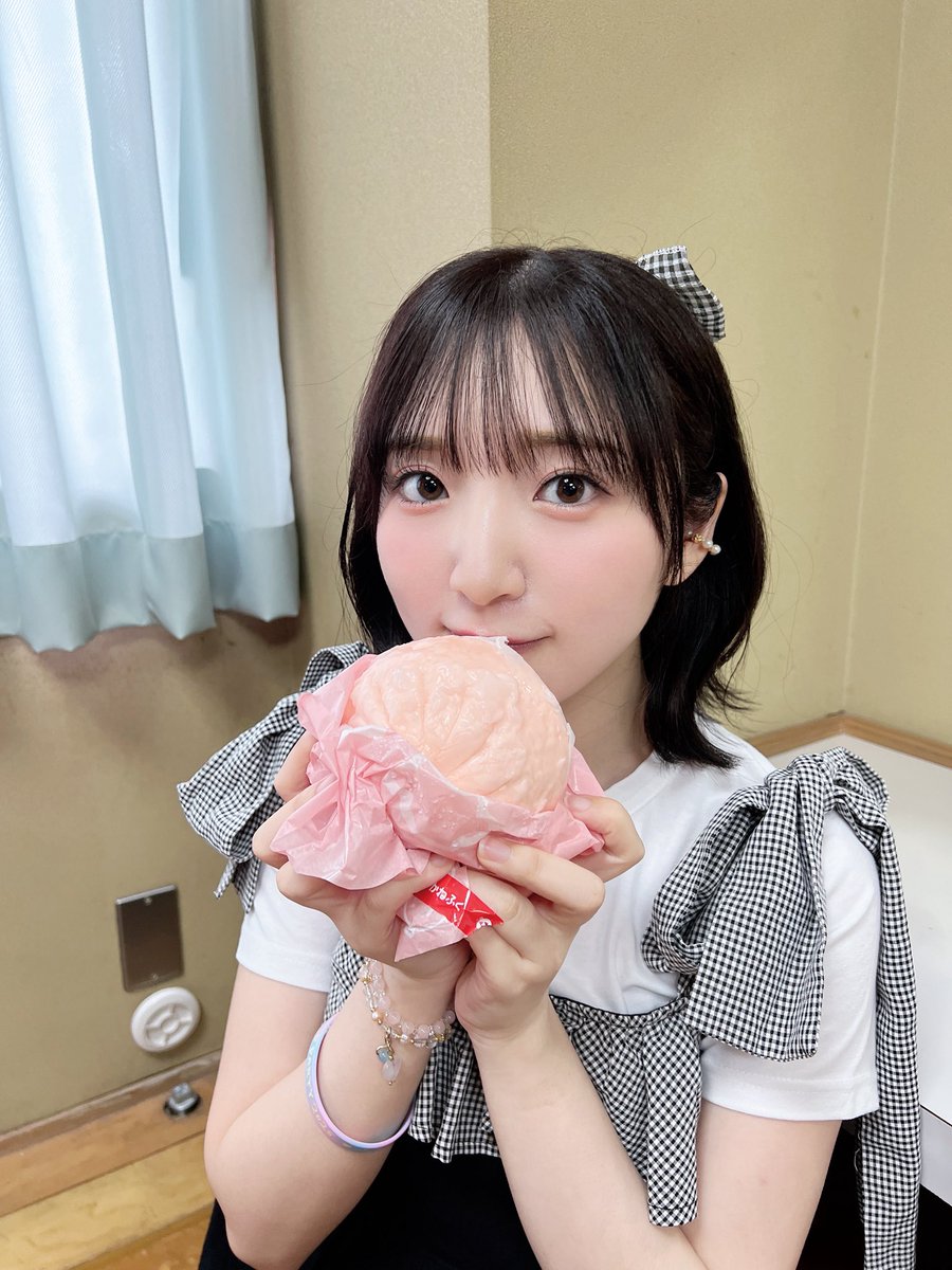toyotamoe's tweet photo. #Pyxisバスツアー2025
ありがとうございました🚌💖
二日間あまりにも楽しすぎたね🥹🫶🏻
みんな気をつけて帰るんだよ〜！
明太子グルメ食べられたよ🍚🍚 https://t.co/nYvvr6RTb9