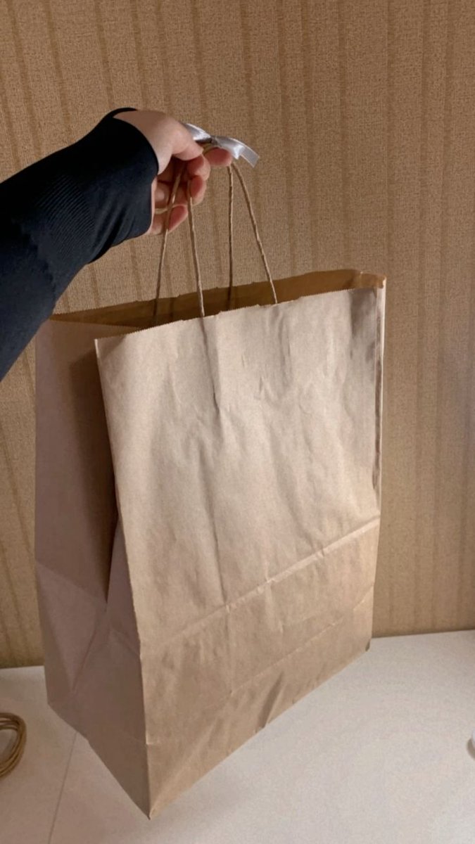 petaIfleur's tweet image. Got the goods na, thanks sa pa lunch bff! 🤍