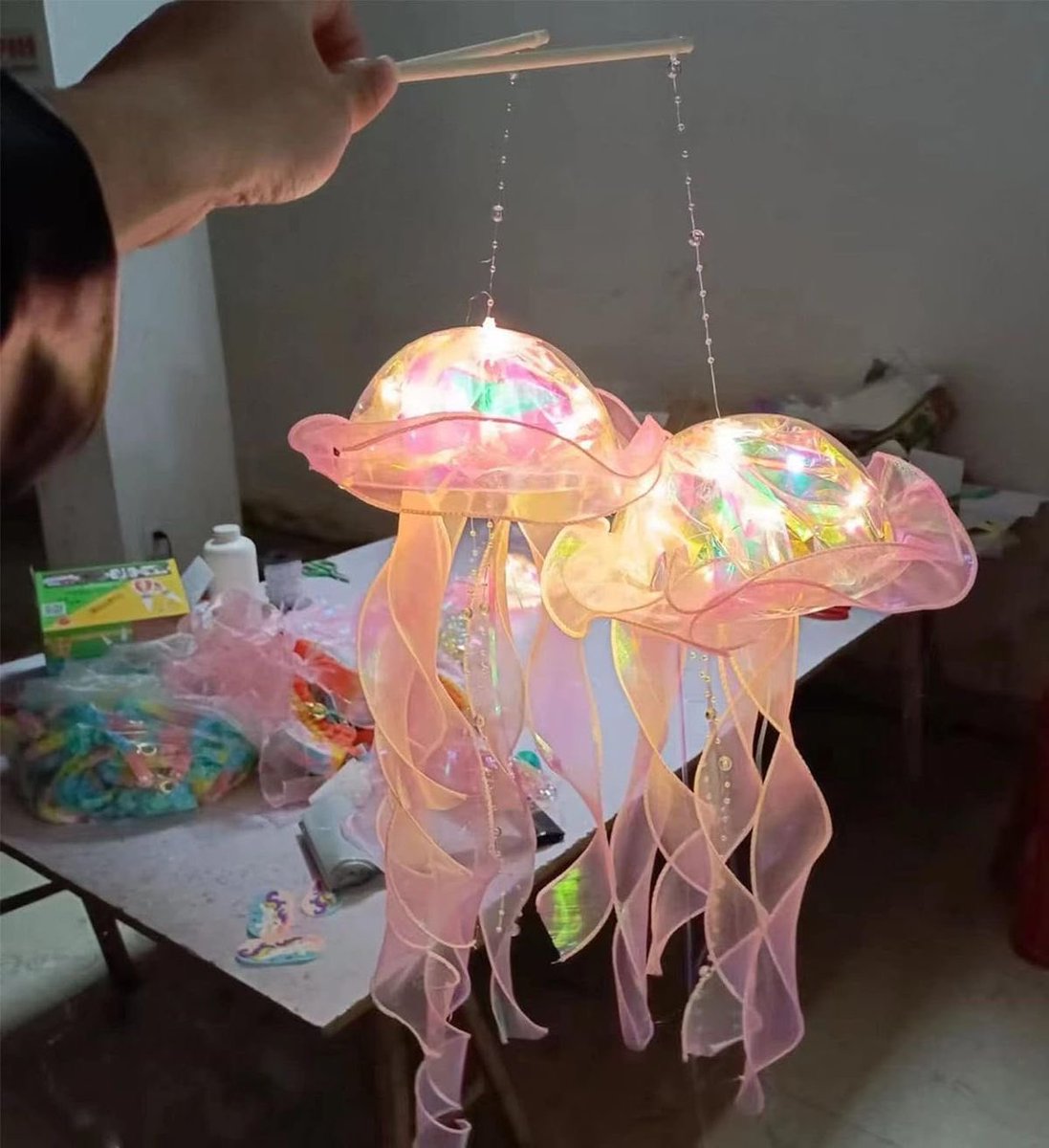 heart_jpg's tweet image. jellyfish lanterns 🪼