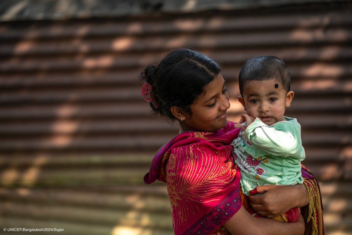 Siblings aren’t just playmates, they’re often our first support system. 💙

Talking, listening, laughing (and even disagreeing!) helps build emotional strength.

Let’s nurture sibling bonds for better mental health.

#MentalHealth