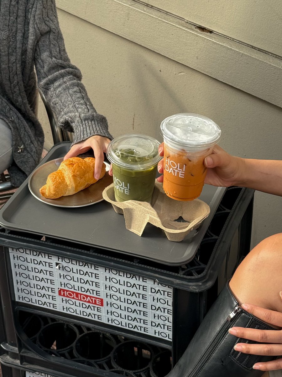Happy sunday ☀️
#holidatecafe #cafe
