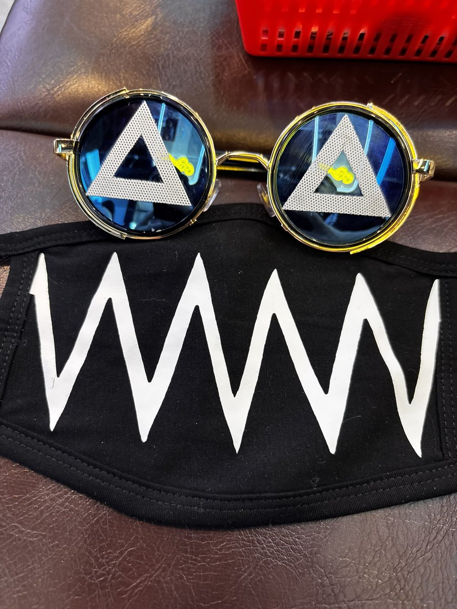 fougelist223's tweet image. WHO IS THIS GUY?
#tokyomachine