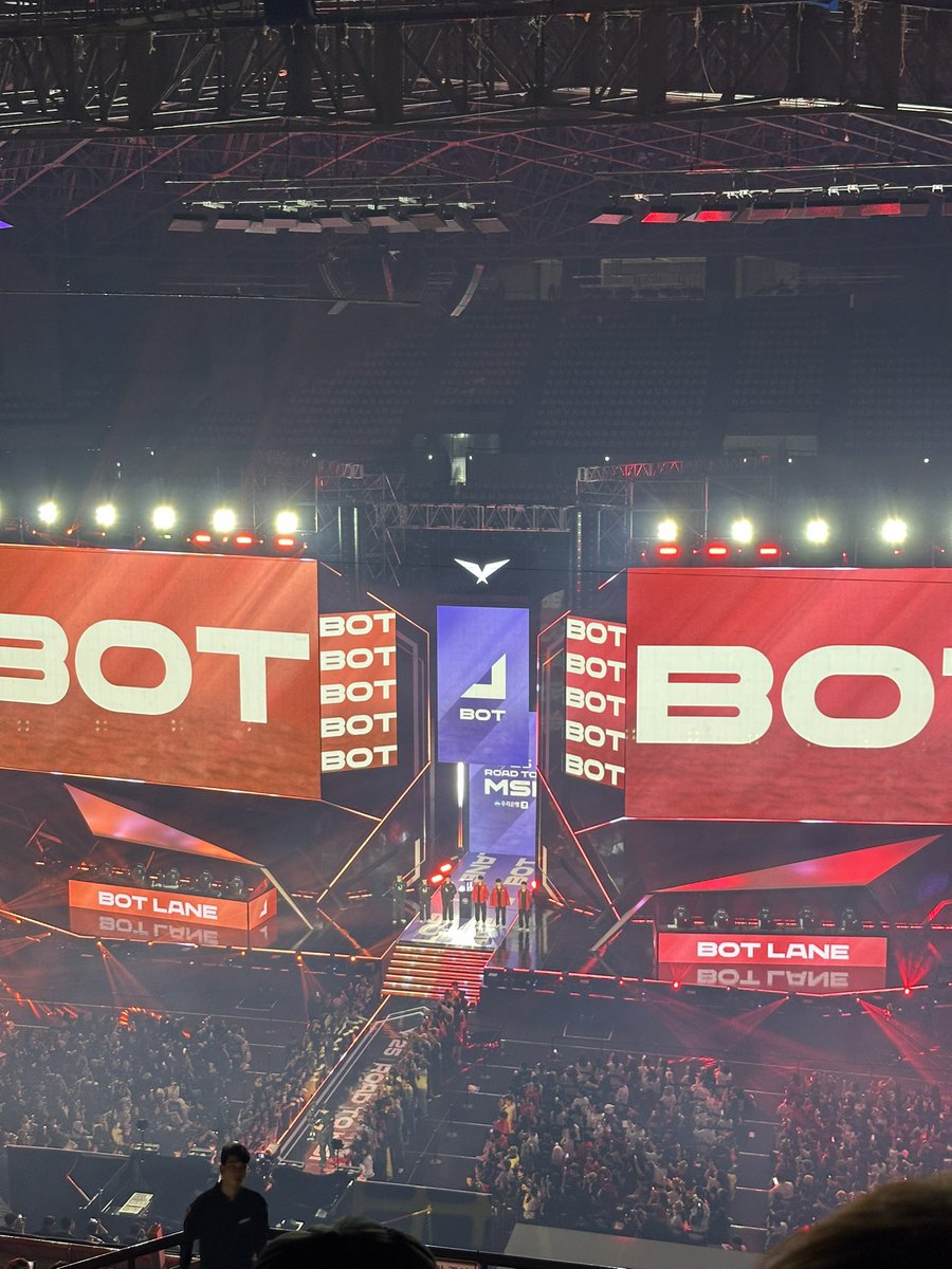 ㄹㅜㄴ냥 🔜출근 (@p__rn) on Twitter photo 