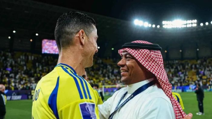 صوت جماهير النصر (@mjafe_22) on Twitter photo بصوت واحد 
وقفة رجل واحد 
كلنا ابن النصر ماجد الجمعان 💛
تمس ماجد الجمعان انت تمس جمهور #النصر
 #كلنا_ماجد_الجمعان بصوت واحد 
وقفة رجل واحد 
كلنا ابن النصر ماجد الجمعان 💛
تمس ماجد الجمعان انت تمس جمهور #النصر
 #كلنا_ماجد_الجمعان
