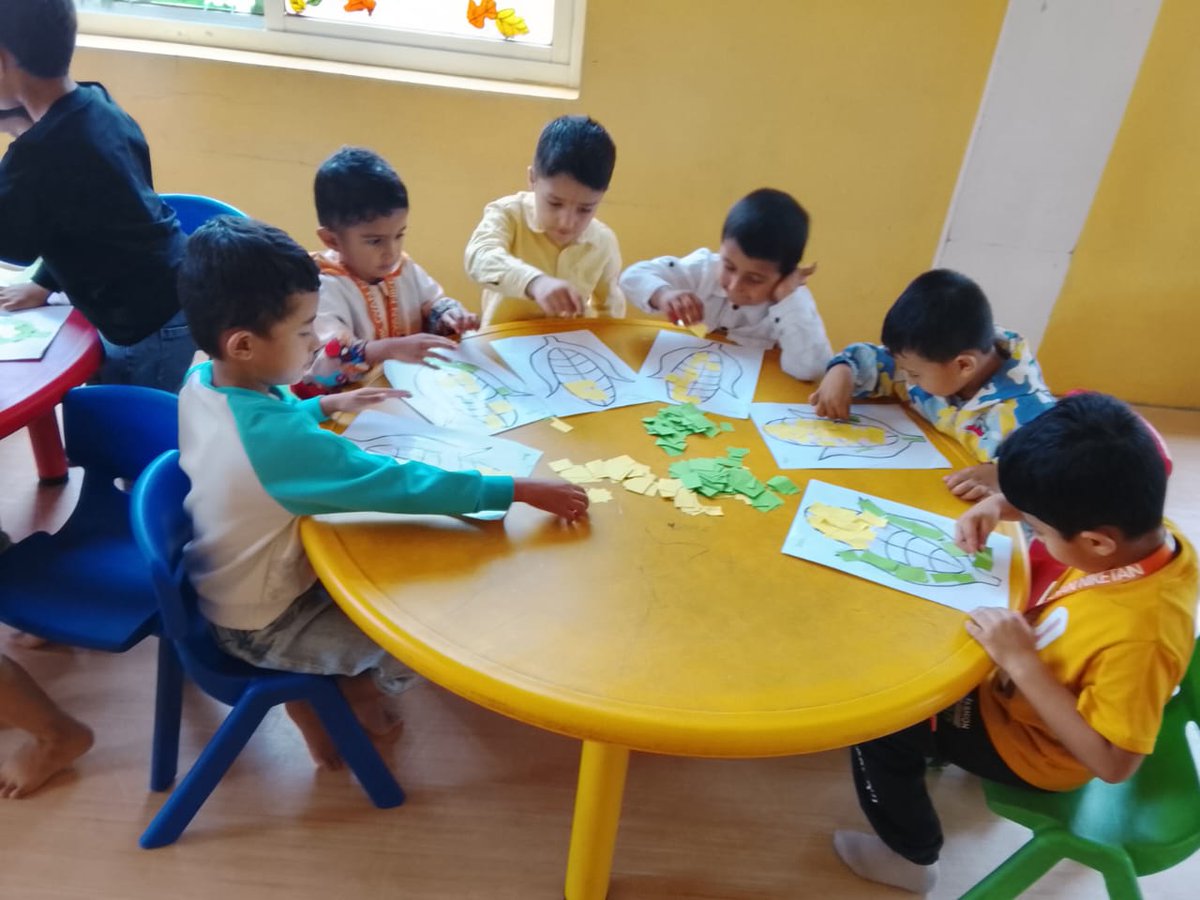 PGN_School's tweet image. ✂🧒 Little Hands at Work! 👧📄
LKG students at Pathik Gyan Niketan had a joyful time doing a Cut and Paste Activity today! 🌟

With tiny scissors and big smiles💖

#PathikGyanNiketan #LKGActivity #CutAndPaste #CreativeLearning #FunWithPaper ✂🧷🌈