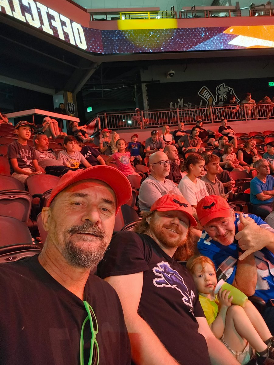 Gingy91's tweet photo. Took Calvin to the @KnightHawksIFL game tonight sucks we lost but it was an amazing atmosphere and fun time for Fathers Day https://t.co/pBu04LZPCy
