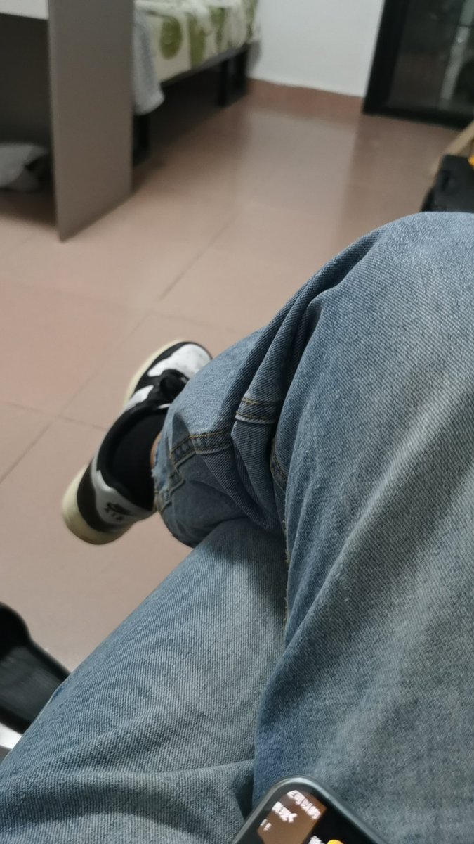 hbeen5's tweet photo. 脚下空空的,需要条狗伺候 https://t.co/31YuWvUIDK