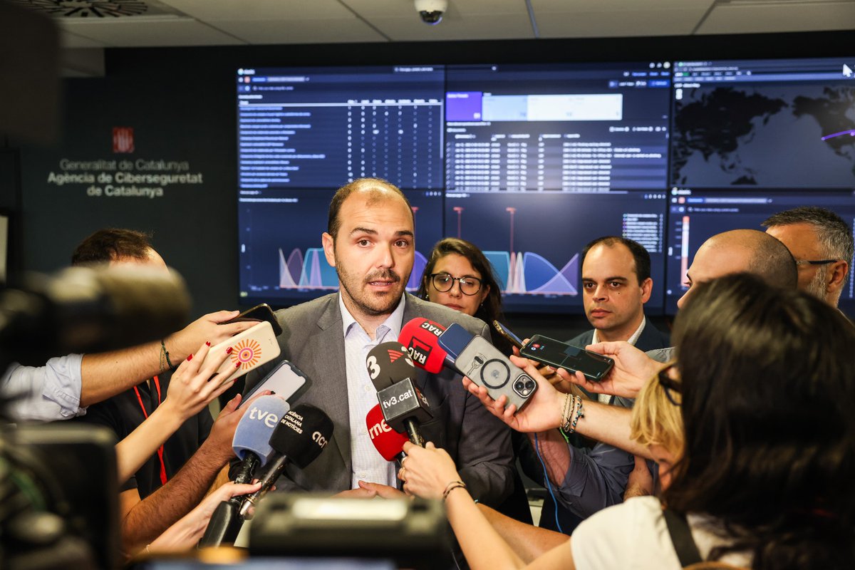 Només l'any passat vam detectar 6.900 milions de ciberatacs al país.

En un món cada cop més exigent, fem una inversió rècord de 18M€ en ciberseguretat per millorar la protecció de:

🏥 200 centres sanitaris
📱 serveis digitals crítics com La Meva Salut
🏛 tots els ajuntaments
