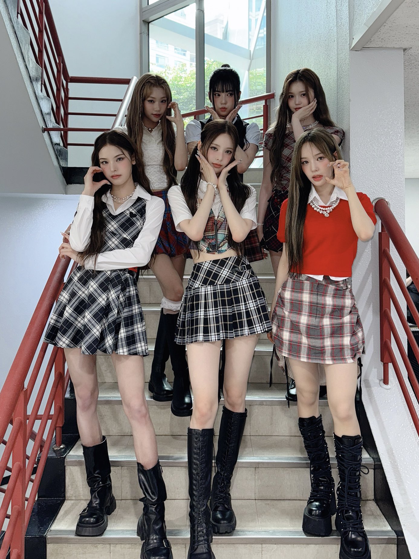 Gtdwp67aQAAFktI?format=jpg&name=large