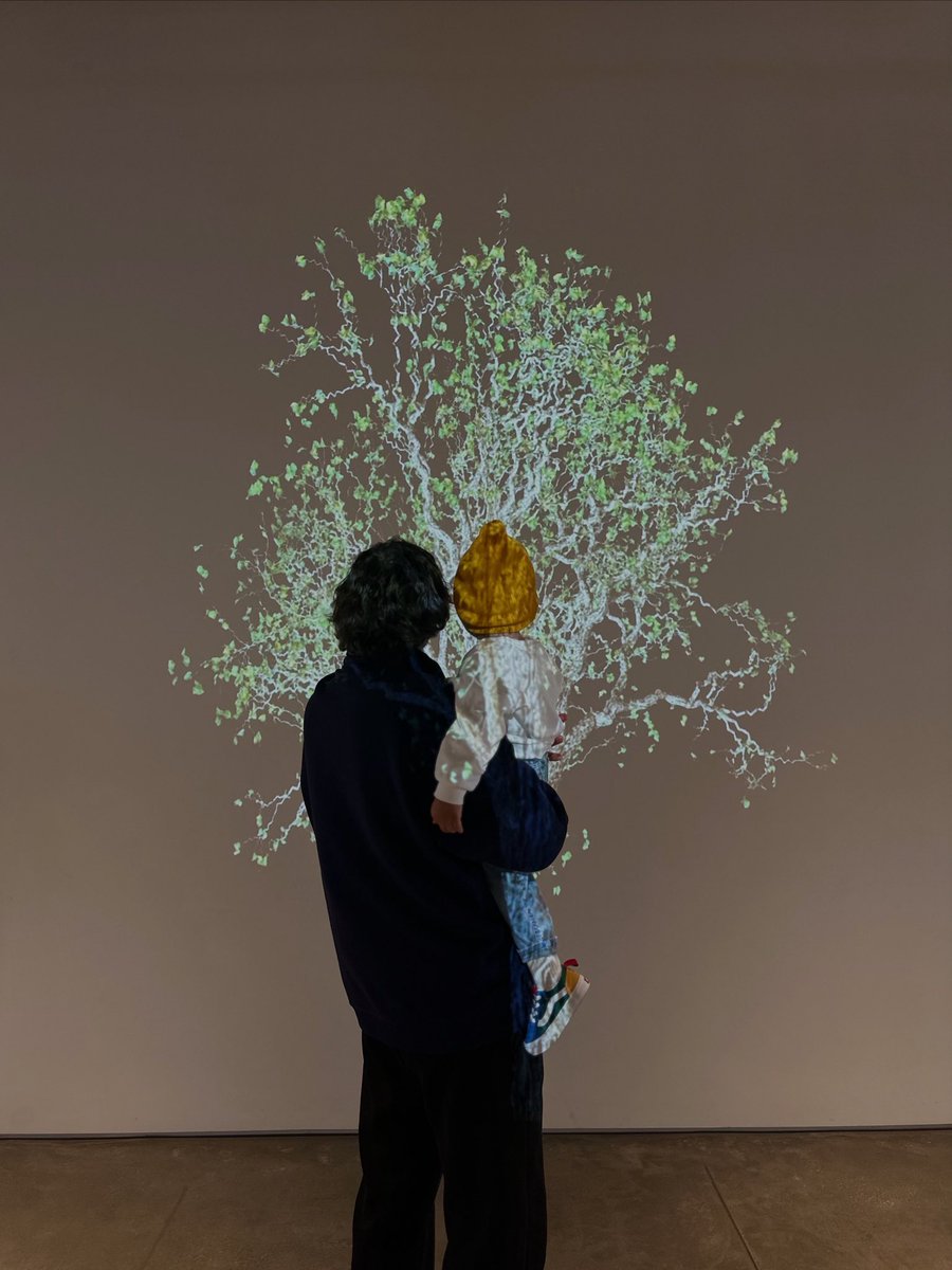 Tüm babaların Babalar Günü kutlu olsun! 

Happy Father’s Day to all fathers!