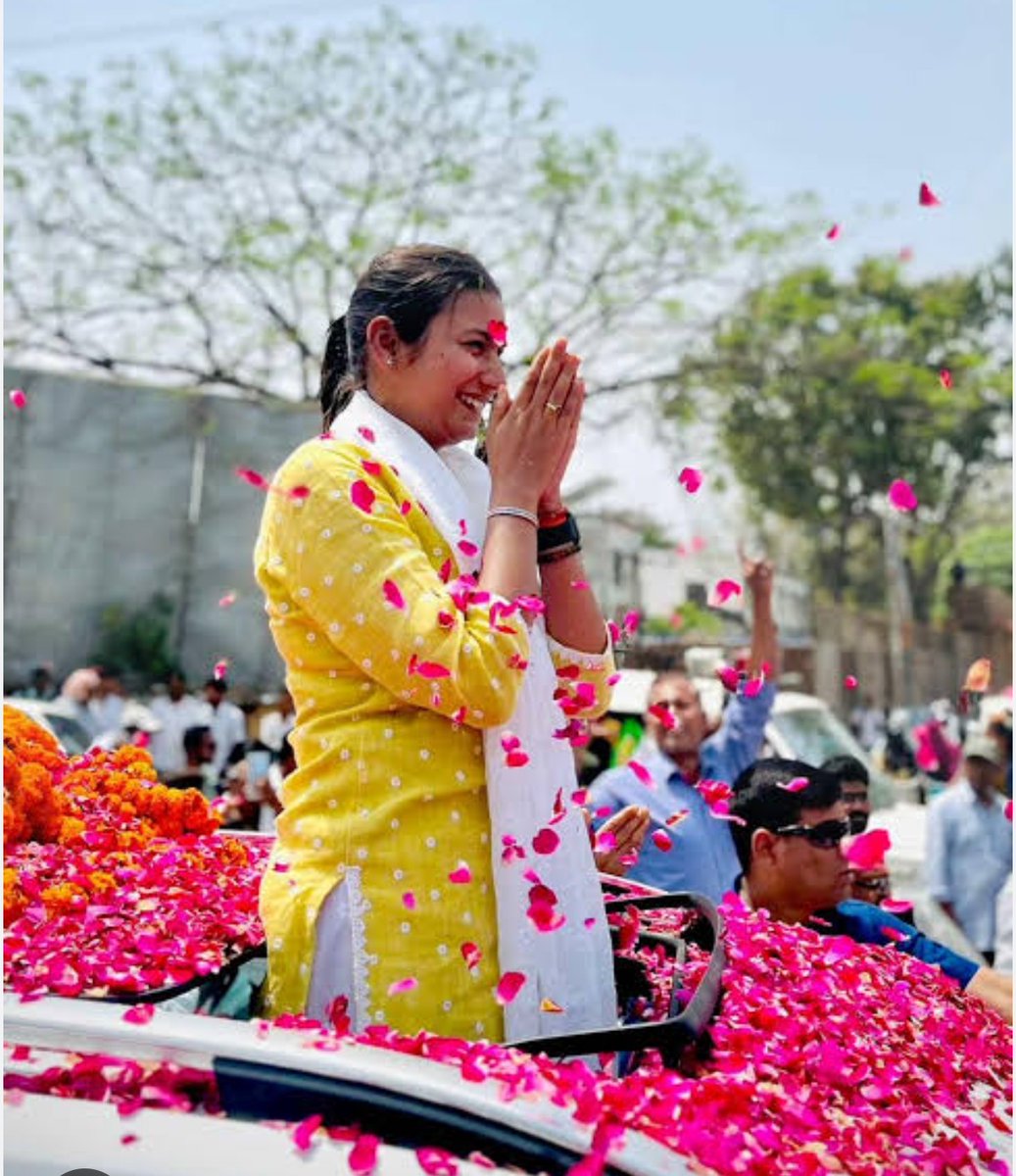 🇮🇳⚔️शौर्य सेना ⚔️🇮🇳 (@shauryaacademys) on Twitter photo बिहार की बहादुर बेटी!
समस्तीपुर की शान!!
<a href="/Sham4Samastipur/">Shambhavi Choudhary - शाम्भवी चौधरी</a> जी को
जन्मदिन के शुभ अवसर पर
शौर्य सेना कि ओर से अनंत शुभकामनाएं 🌹🌹
ईश्वर आशीर्वाद बनाए रखें!
जय हिंद जय जय बिहार 🇮🇳🇮🇳
<a href="/sarvasevanews1/">SarvaSevaNews</a> बिहार की बहादुर बेटी!
समस्तीपुर की शान!!
<a href="/Sham4Samastipur/">Shambhavi Choudhary - शाम्भवी चौधरी</a> जी को
जन्मदिन के शुभ अवसर पर
शौर्य सेना कि ओर से अनंत शुभकामनाएं 🌹🌹
ईश्वर आशीर्वाद बनाए रखें!
जय हिंद जय जय बिहार 🇮🇳🇮🇳
<a href="/sarvasevanews1/">SarvaSevaNews</a>