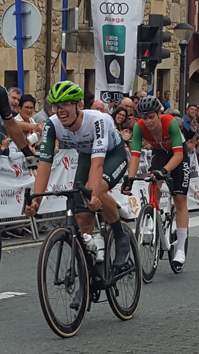 🥈Gran 2° puesto de Iker Villar en el Memorial Sagasti. 

💥 La carrera tuvo que modificarse por gasolina en la carretera.
📸 <a href="/Mertxe_Beriain/">Mertxe Labrador</a>
#SúmateAlVerde💚