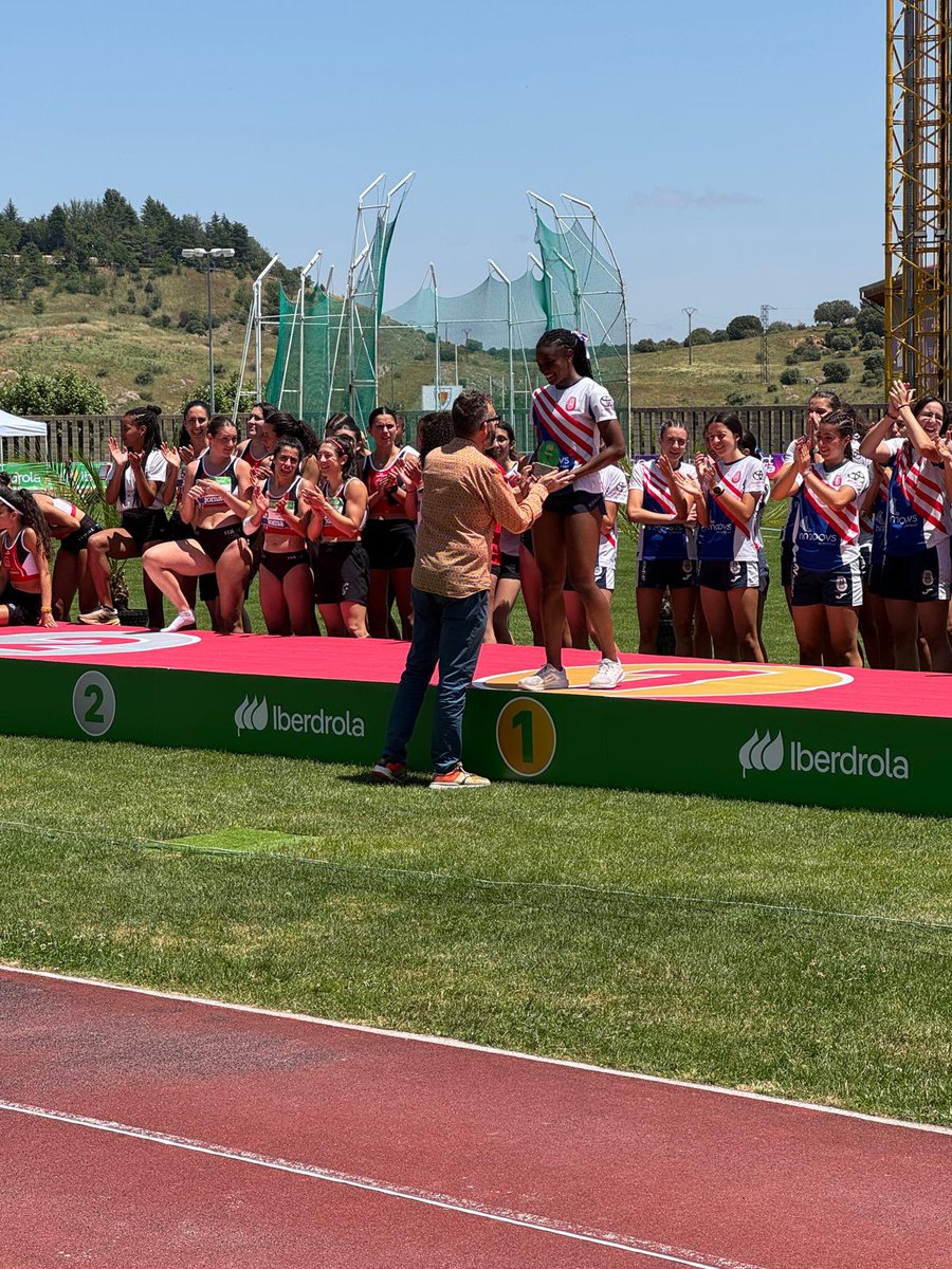 Marc Aloy Guàrdia 🎗 (@marc_aloy) on Twitter photo 🔥Les noies del <a href="/CAManresa/">Club Atletic Manresa</a> tornen a Divisió d’Honor, a l’elit de l’atletisme estatal! Espectacular competició a Sòria, on han guanyat la jornada final!
I ahir els nois van guanyar també el seu encontre i van assolir la permanència a 1a Divisió. Cap de setmana rodó! Enhorabona!! 🔥Les noies del <a href="/CAManresa/">Club Atletic Manresa</a> tornen a Divisió d’Honor, a l’elit de l’atletisme estatal! Espectacular competició a Sòria, on han guanyat la jornada final!
I ahir els nois van guanyar també el seu encontre i van assolir la permanència a 1a Divisió. Cap de setmana rodó! Enhorabona!!