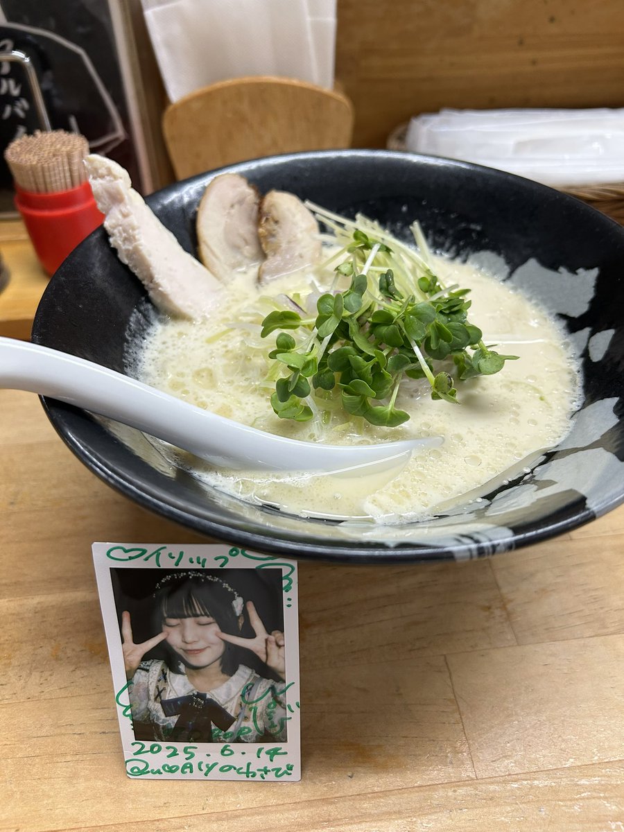 Aesop1016's tweet photo. ふらっと寄った現場
関ヶ原に出れるかどうかをかけた現場だけあって久しぶりにワクワクしたな
山葵ちゃん頑張って https://t.co/wbTobxKACV