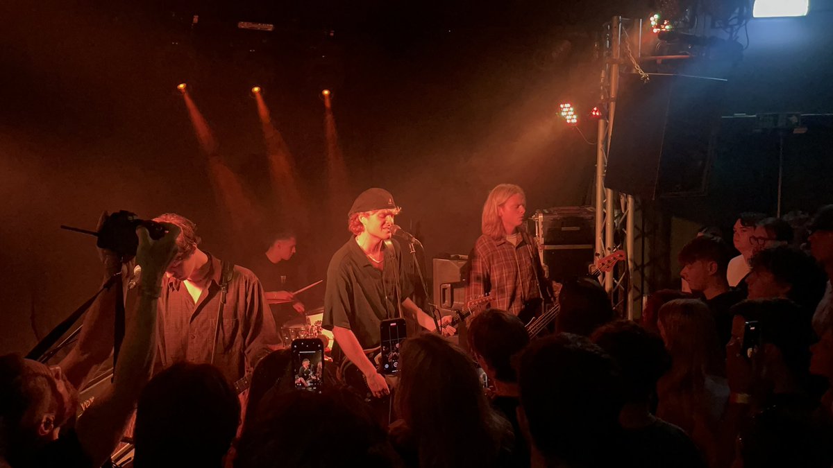 DParker36443535's tweet photo. @goldentouchfest ….once again smashing it straight out of the park …💥brilliant @billy_fitzjohn 👏👏👏👏 first 2 dayer, and worked perfectly 🫶🏻 https://t.co/Qv1tTs0KIF