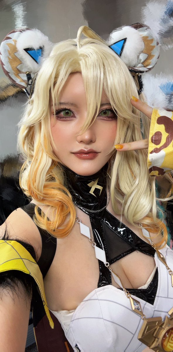 昨日のめちゃくちゃ見てもらえててびっくり感謝
今日は🐆でした、2着目🌹⚡️は自撮り忘