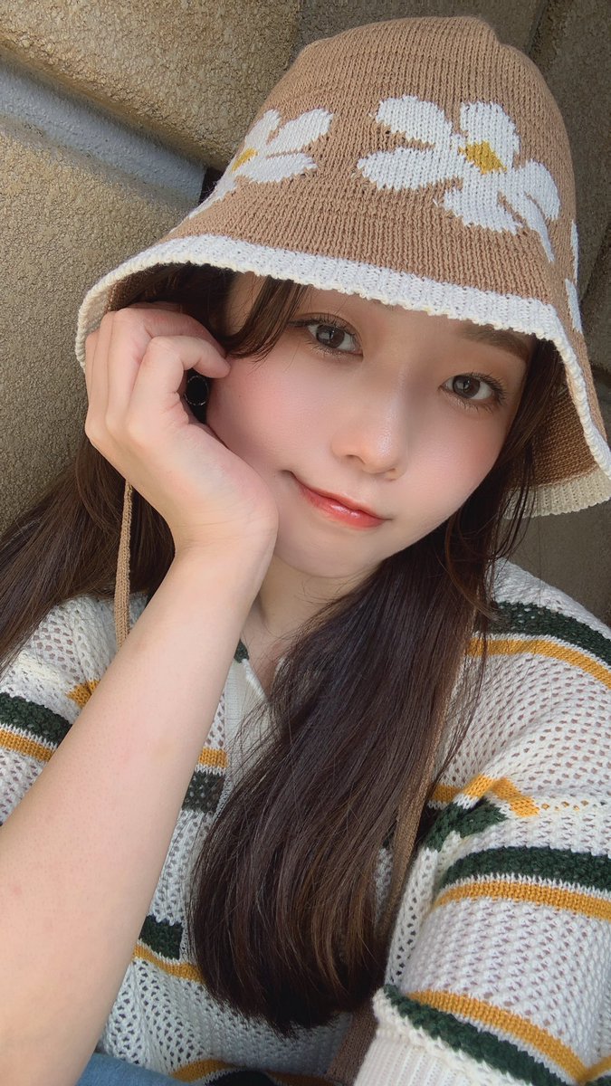 natori222's tweet photo. 近影。前髪無くなってもちむちしている。
腰の痛みと戦う日々です。 https://t.co/gis8O4KM7A