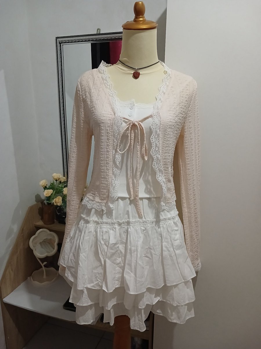 cherishsign's tweet photo. Siapa mau baju baju cantik lagi?? 😍
Aku upload sekitar jam setengah 8 ya, bantu like biar gak tenggelam 🥰🫶🏼 https://t.co/r7yMvtk3KT