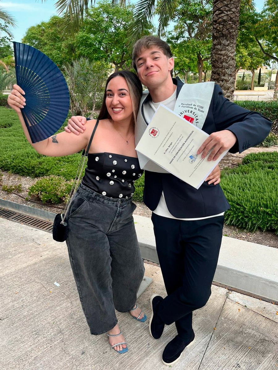 Me gradué de Comunicación Audiovisual sin verme El Padrino, Casablanca, Pulp Fiction y sin que me guste Star Wars...

Fuck that shit VIVA SPIDERMAN 2!