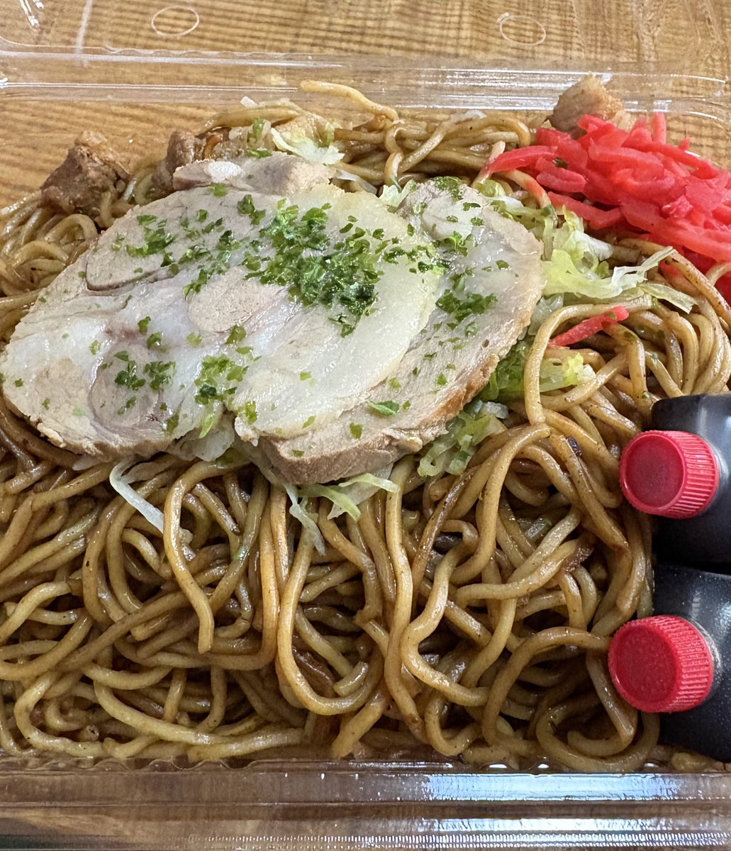 SERENO_GYM's tweet photo. 無事完走🏃
朝4時半起きで頑張りました😆笑
そして、20代前半の自分に無事勝つ事出来ました😏
マラソン後は、これまた10数年ぶりに「どんど」の焼きそばスーパージャンボに挑戦して、これも無事完食😆笑
ぼちぼち苫小牧帰ります🚗
大会関係者の方々ありがとうございました♪

#SERENOランニング部 https://t.co/zwmzqIN98g