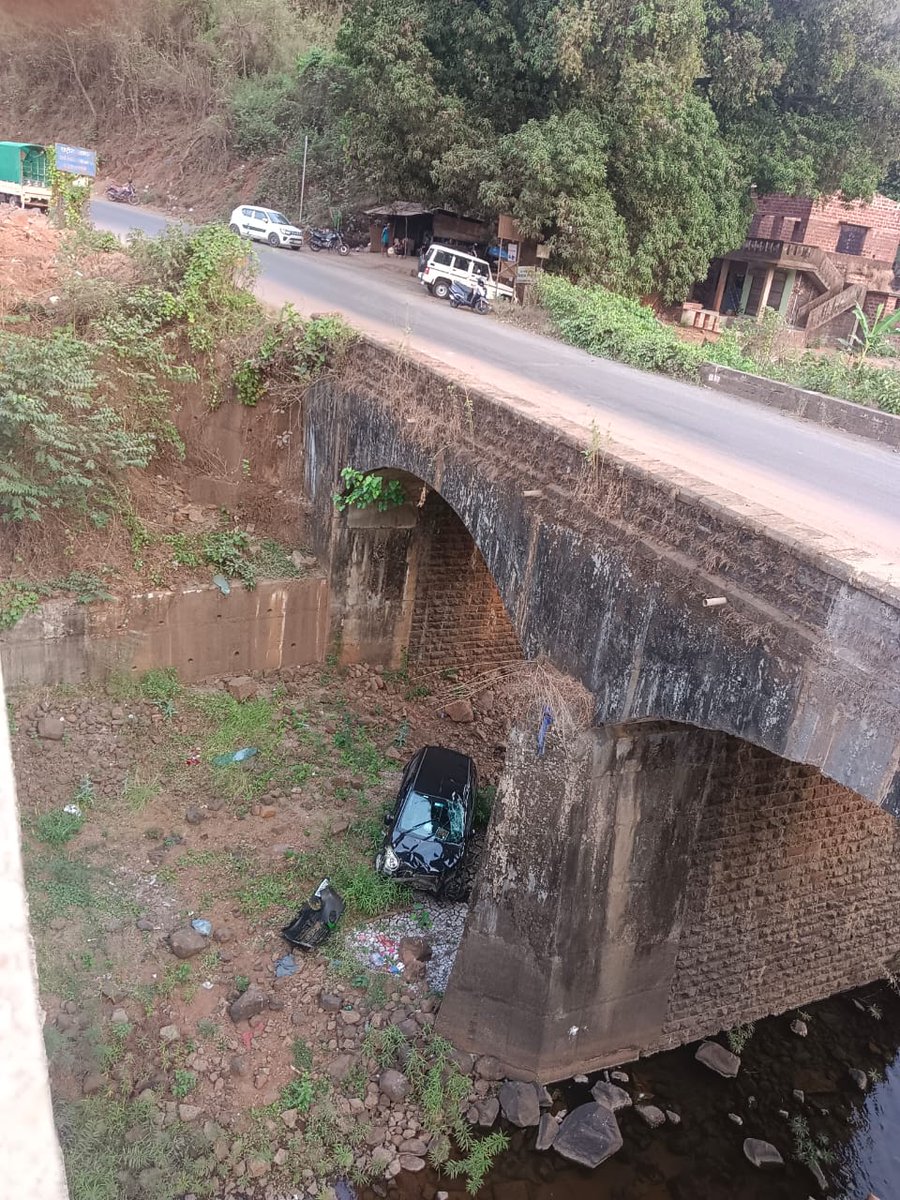 batista2966's tweet photo. I trusted 'United Car Shifting Company' (owned by Sanjay Sharma) to transport my Maruti A-Star from Mangalore to Mumbai. Their driver crashed it—and 2 months later, I’ve neither received my car nor compensation. Mr. Sharma now ignores calls &amp; even denies receiving my car. https://t.co/PBLxgOzt0I