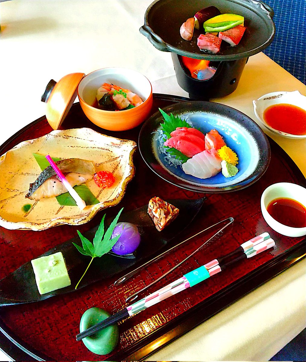 CSWFBus93mMTUCs's tweet photo. 今日は、食事付き日帰り温泉に秋保まで。値段の割に、風呂はフツーでし���が、食事はウマカッタ！帰りは、さいちでおはぎです🤗 https://t.co/A5XRW35fTu
