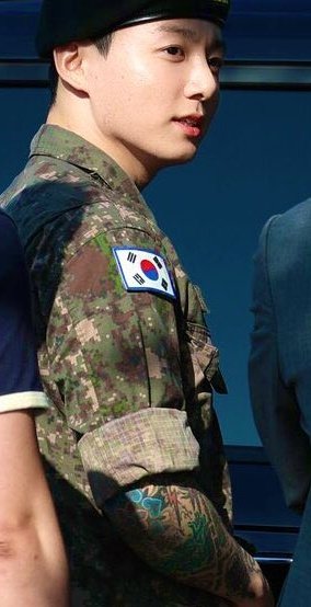 Solo_100000's tweet photo. Be you that all you can do.. he try so hard to please but he doesnt need to just be you and enjoy life you only have one.. #JK #Jungkookie #JeonJungkook #Nochu #JUNGKOOK #kookie โ๐๐๐ฅณ https://t.co/Ih5E4HKjIH